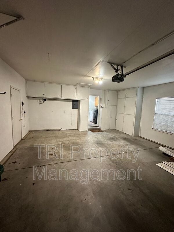 Building Photo - 3037 Antelope Rd