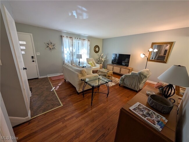 Building Photo - 1494 Hilton Dr