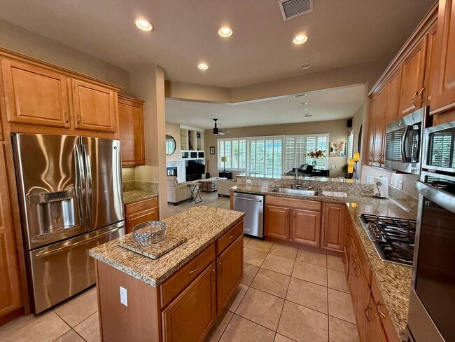 Building Photo - Home in the desirable Del Webb Community