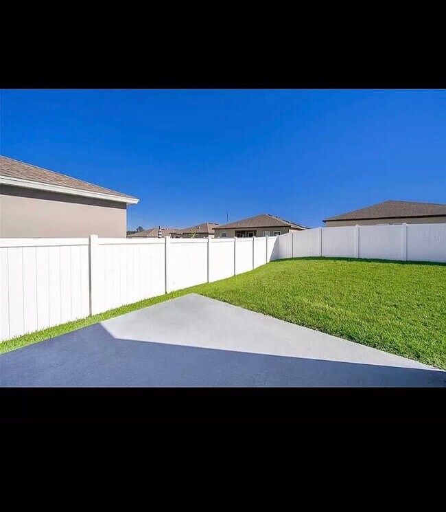 Building Photo - 573 Disa Dr