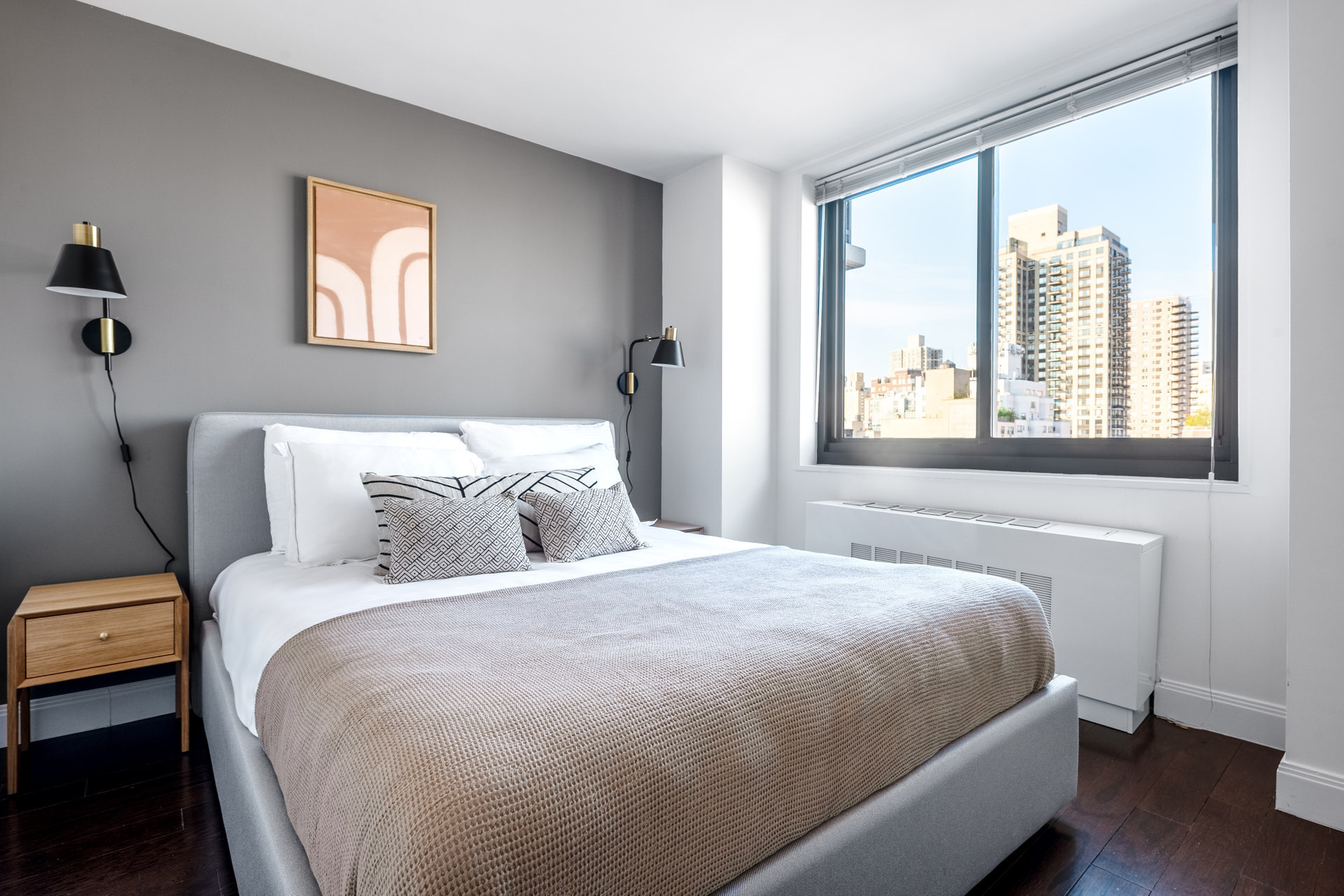 Building Photo - 161 W 54th St