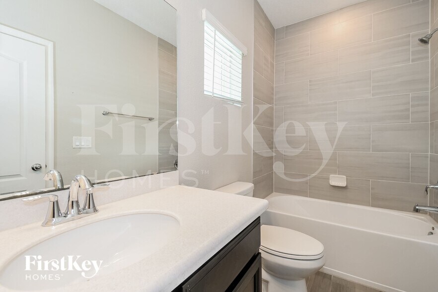 Building Photo - 7432 Rock Brook Dr