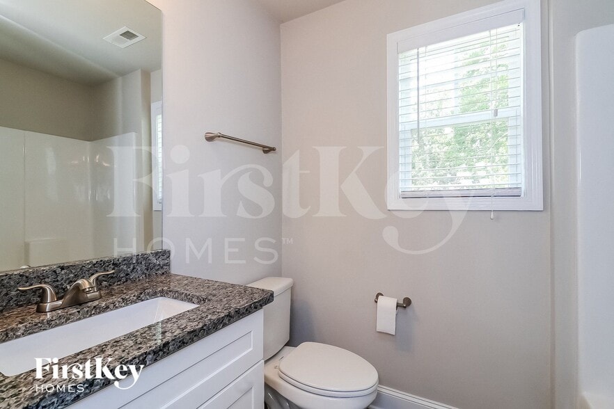 Building Photo - 6690 Sawnee Way