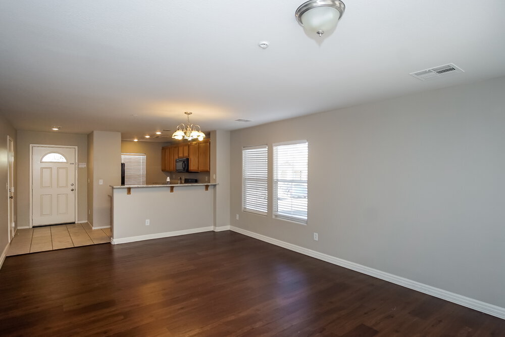 Building Photo - 1082 Paradise Coach Dr