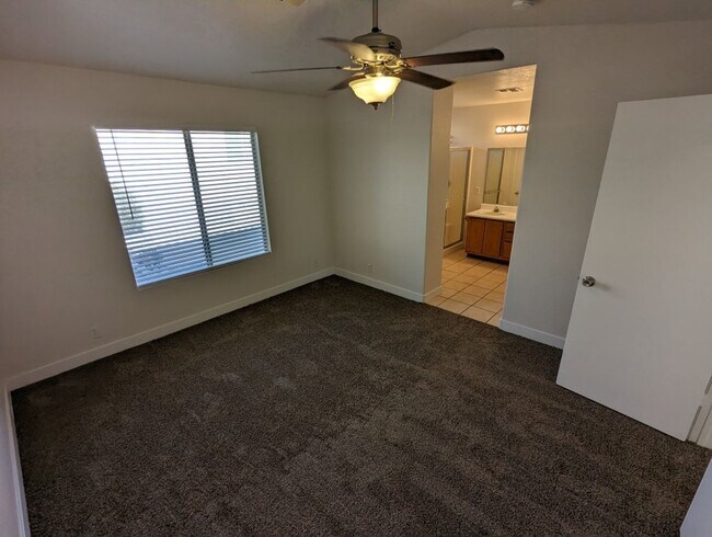 Building Photo - 7233 Pinon Crest Ct