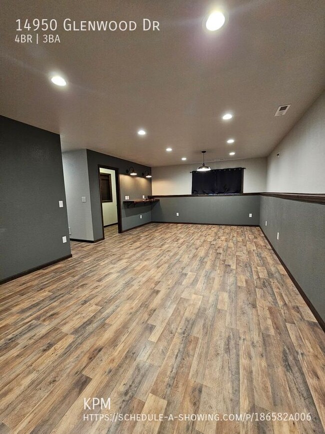 Building Photo - 14950 Glenwood Dr
