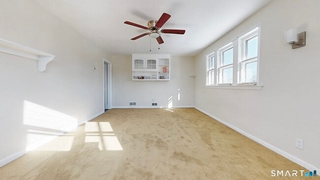 Building Photo - 150 Adams St