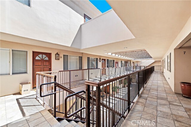 Building Photo - 2037 S Coast Hwy