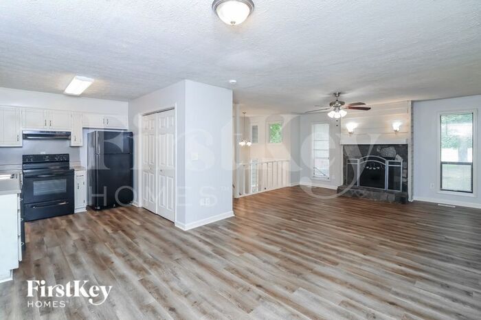 Building Photo - 2845 Tray Ct