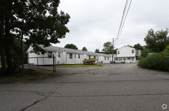 Building Photo - Colonial Efficiency Apartments