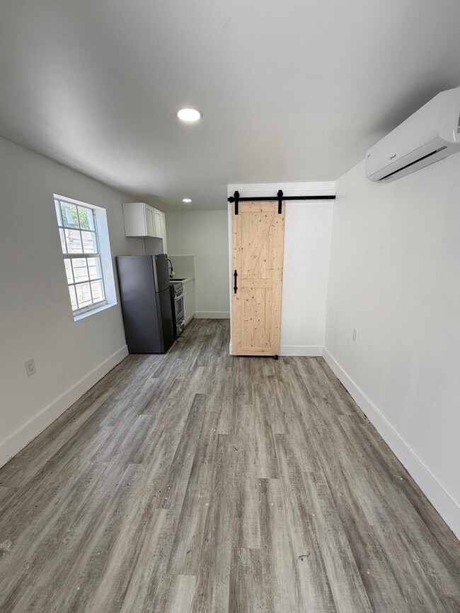 Building Photo - 913 NW 46th St