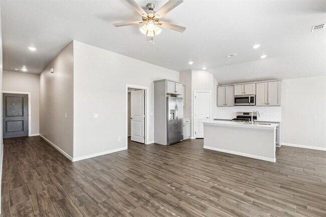 Building Photo - 12008 Brinley Reign Dr