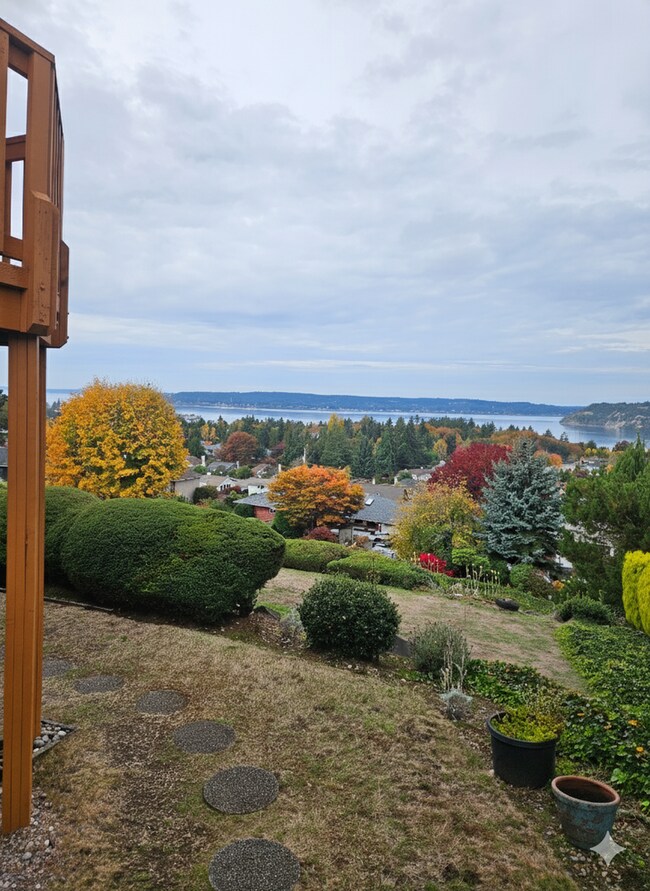 Building Photo - Spacious North Tacoma waterfront Unit with Million dollar Puget Sound Views