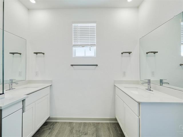 Building Photo - 563 Eiseley Dr