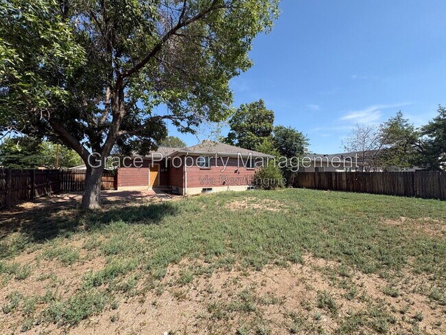 Building Photo - 1540 E 112th Pl