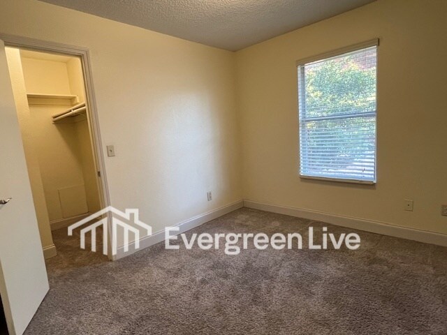 Building Photo - 111 Ayana Ct