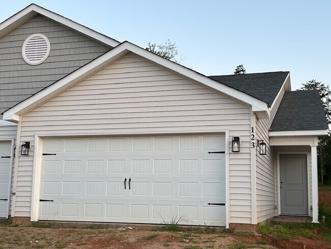 Building Photo - 123 Brawley Villas Pl