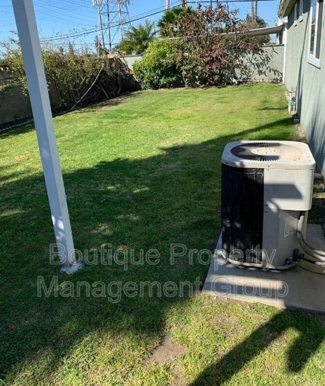 Building Photo - 7022 El Viento Way