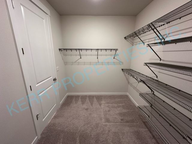 Building Photo - Charming 3-Bedroom Retreat with 2.5 Baths in Serene Happy Valley Locale!