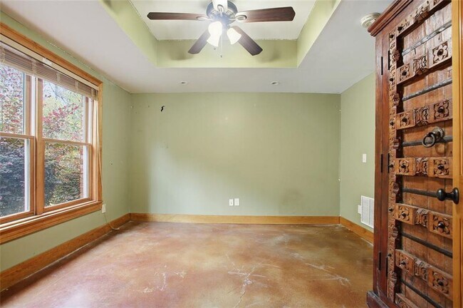 Building Photo - 845 Botanica Way