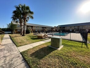 Building Photo - 188 Berkshire Ln