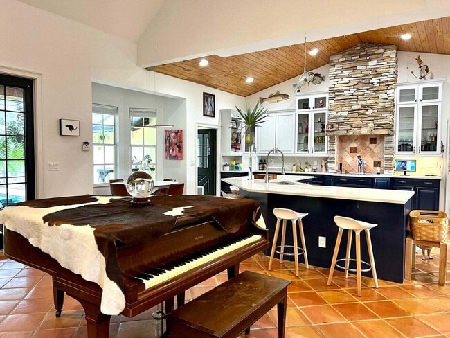 Building Photo - 14425 64th Ct N