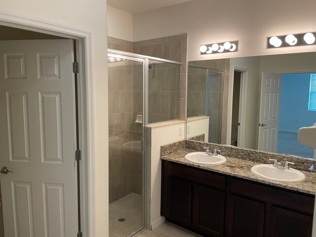 Building Photo - NW Cape Coral Single Family Home