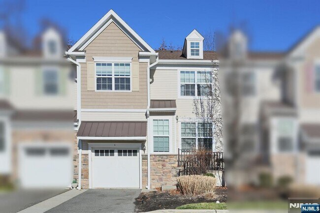 Primary Photo - 4 Masterson Ct