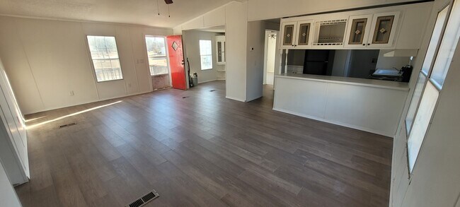 Building Photo - 120 Linda Sue Ln