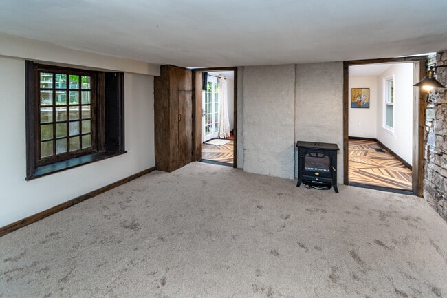 Building Photo - 59 S Franklin St