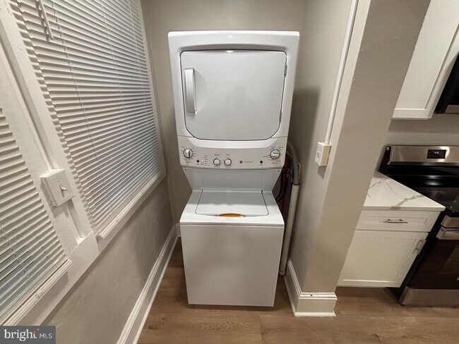 Building Photo - 3023 Redner St