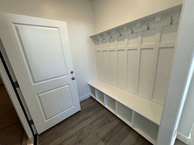 Building Photo - 1624 Cedar Mesa Dr