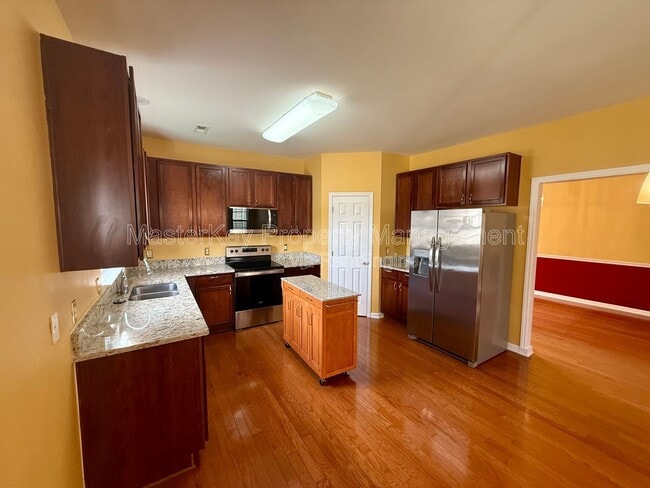 Building Photo - 105 Penncross Dr