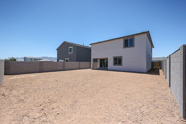 Building Photo - HOME IN LAVEEN! 4 BED 3.5 BA 3 CAR GARAGE!...