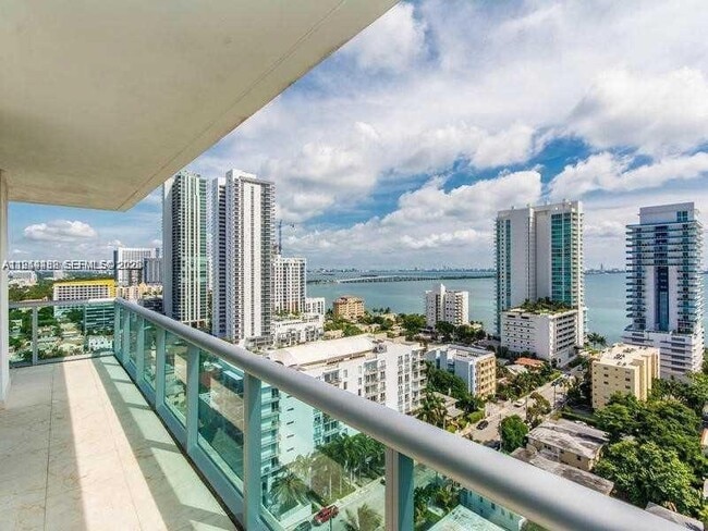 Building Photo - 333 NE 24th St