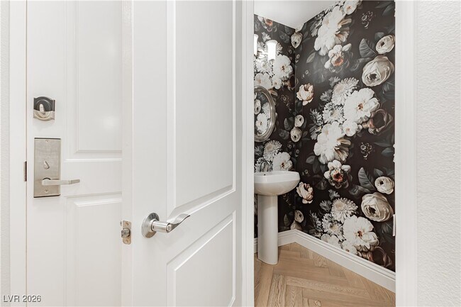 Building Photo - 2220 Village Walk Dr