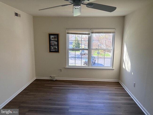 Building Photo - 1905 Bennett Pl