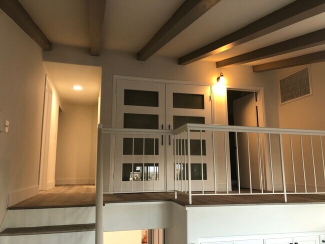 Upstairs - 4202 Mesa St