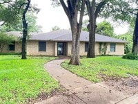 Building Photo - 1000 Maykus Ct