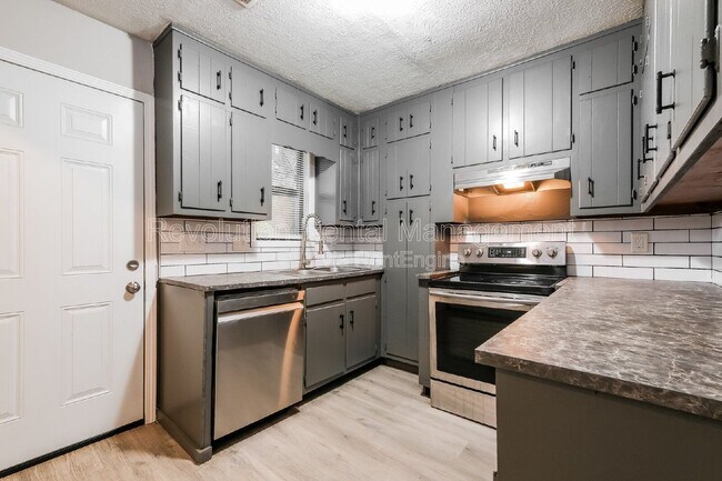 Building Photo - 1158 Pinedale Cir NW