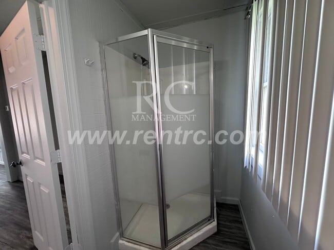 Building Photo - 512 Griffin-