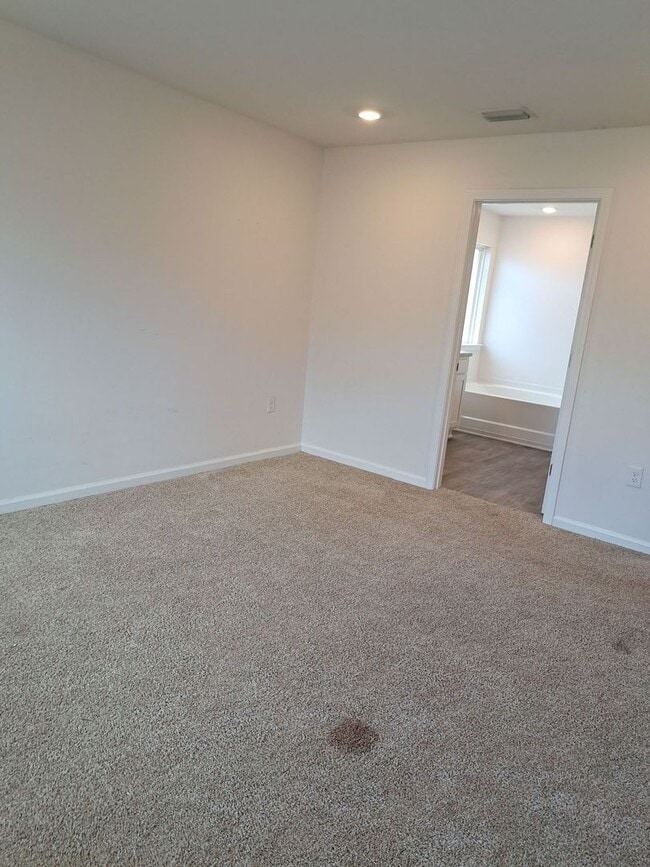 Building Photo - 4012 Millicent Ln