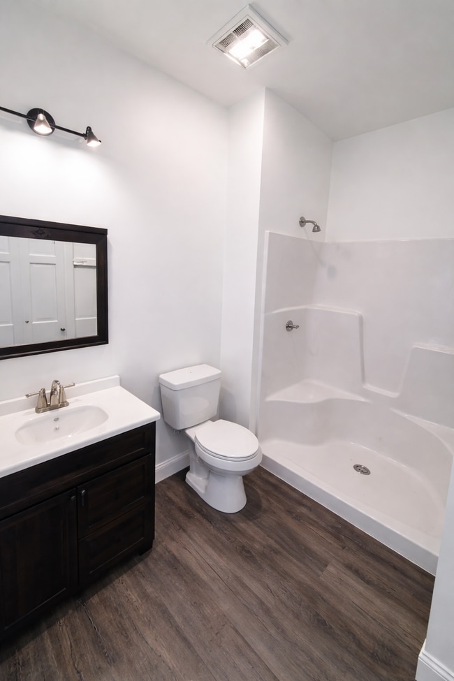 Building Photo - 308 Hill St