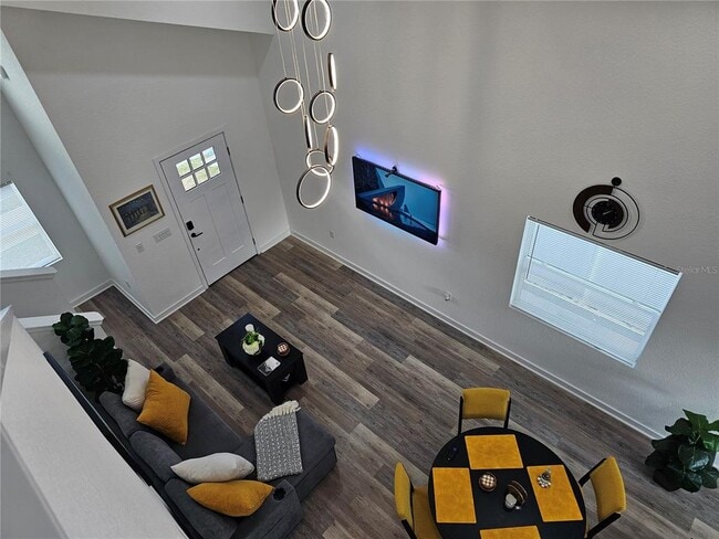 Building Photo - 720 W 14th St