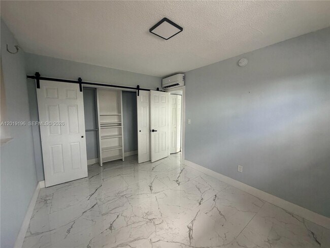 Building Photo - 47 NW 47th Ave