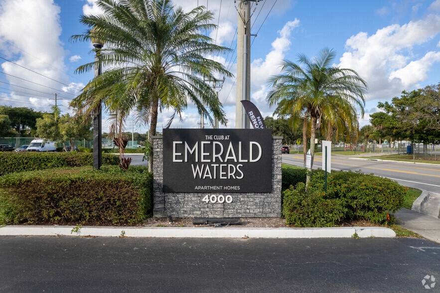 Club at Emerald Waters 4000 N 56th Ave Hollywood FL 33021 Apartment