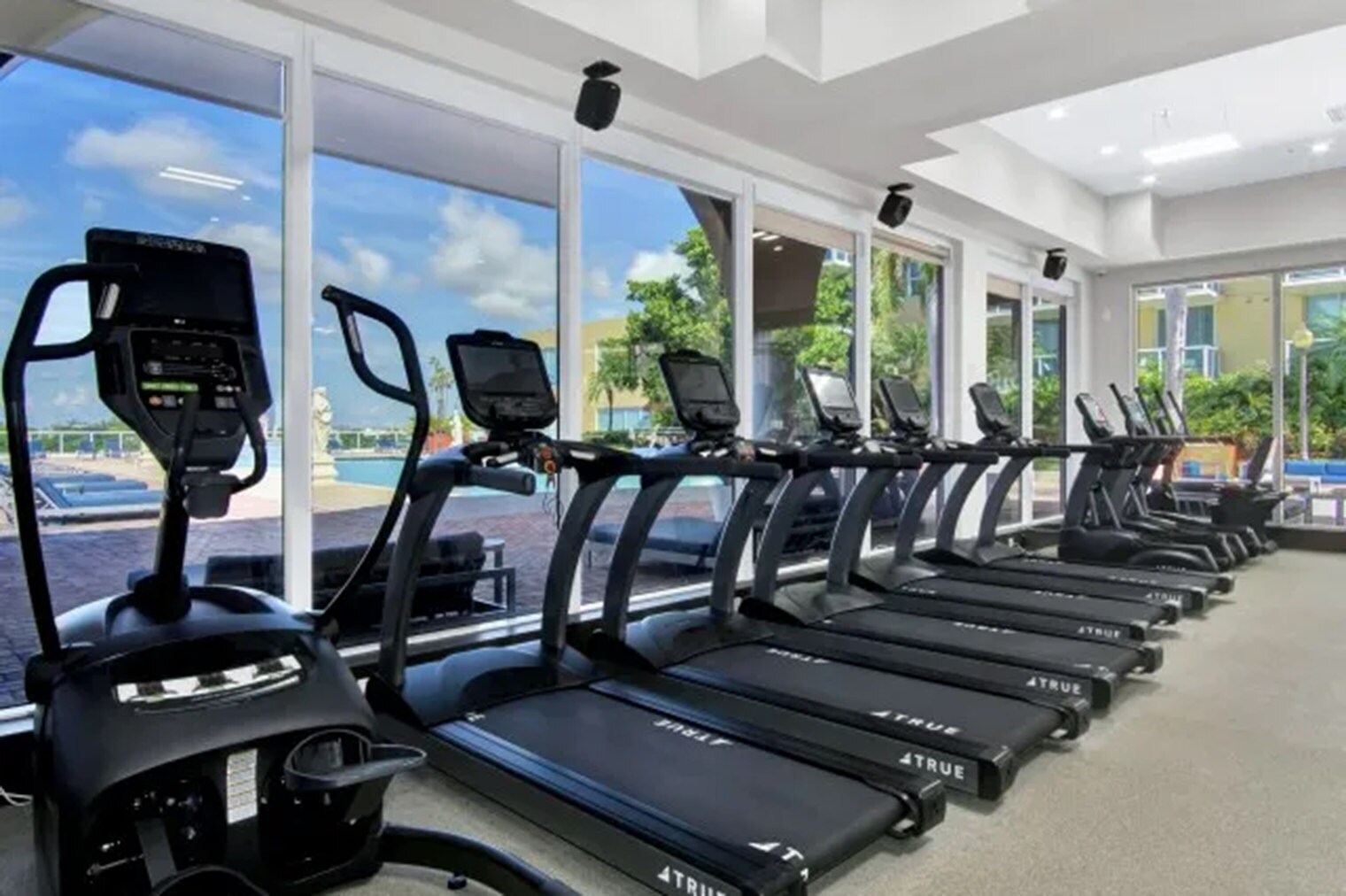 Building Photo - 16950 N Bay Rd