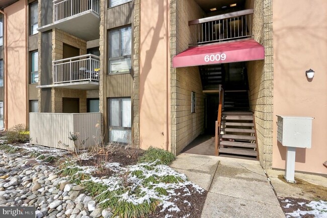 Primary Photo - 6009 Majors Ln