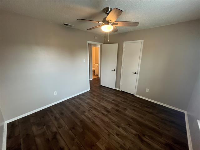 Building Photo - 9233 Prairie Oak Dr