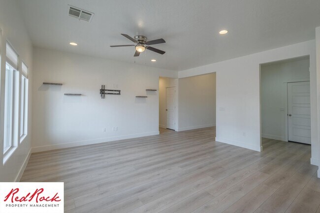 Building Photo - Comfort, Space & Style with a 3-Car Garage Small Dog Friendly!